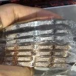 戒指戴手上，八年人家没结婚，背后藏着啥秘密